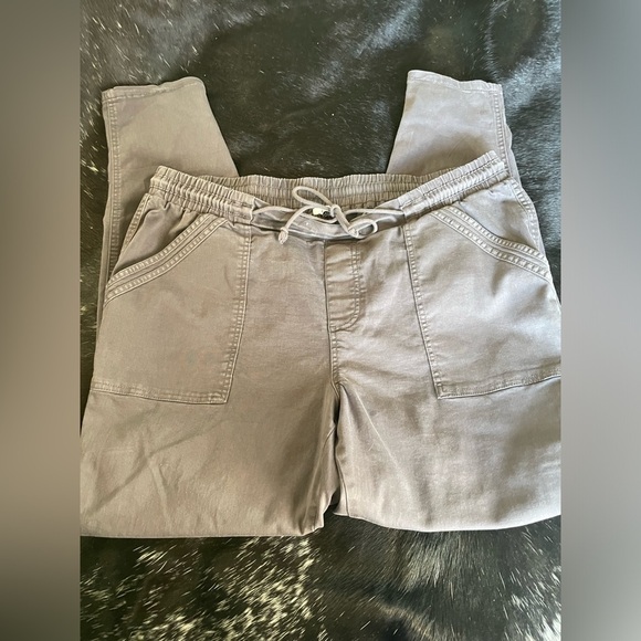 Maurice’s Charcoal Gray Pants Size 18 W Elastic Waist‎ Drawstring Pockets - Picture 1 of 4